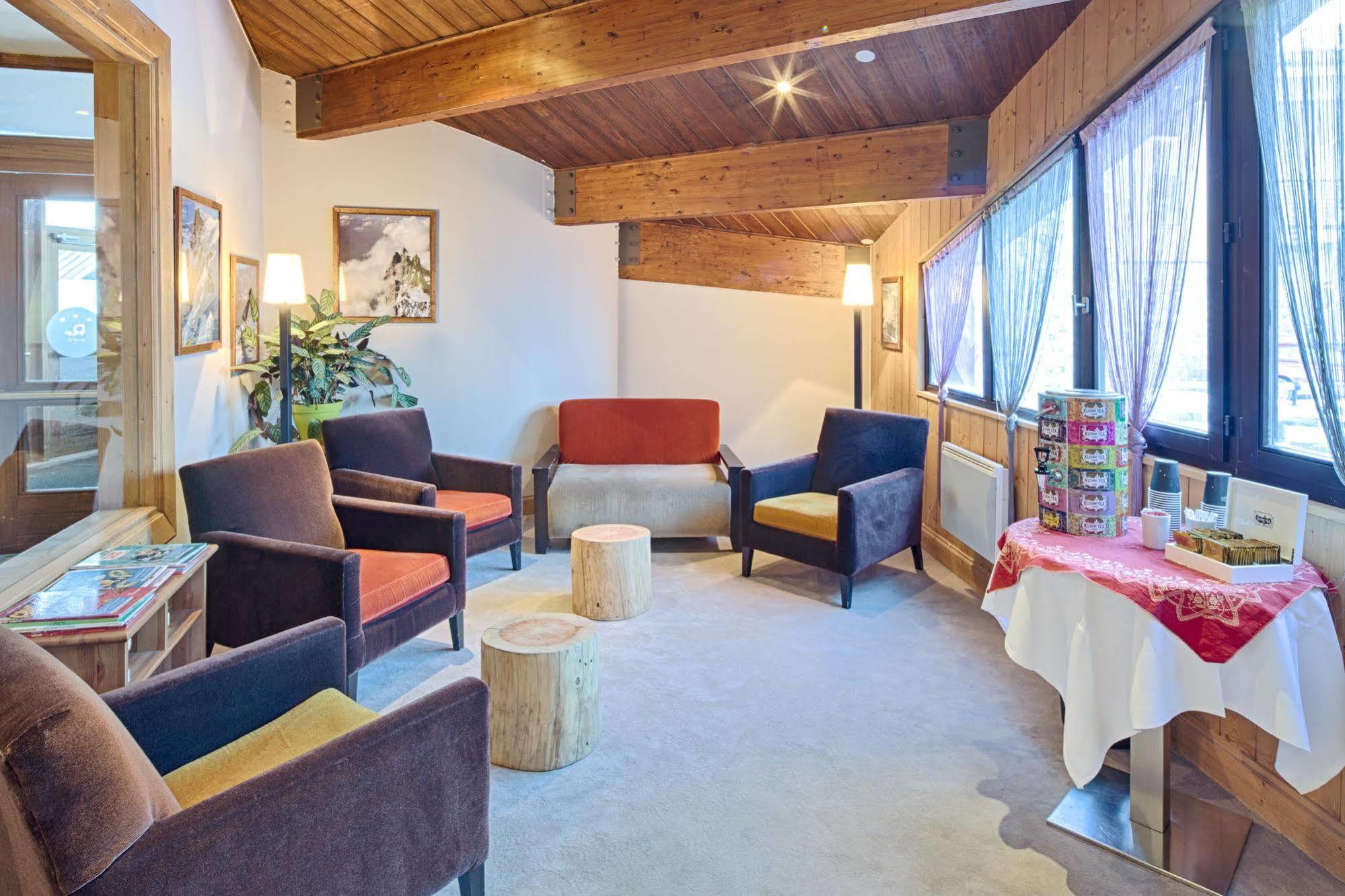 Hotel Les Bruyeres Les Menuires Esterno foto