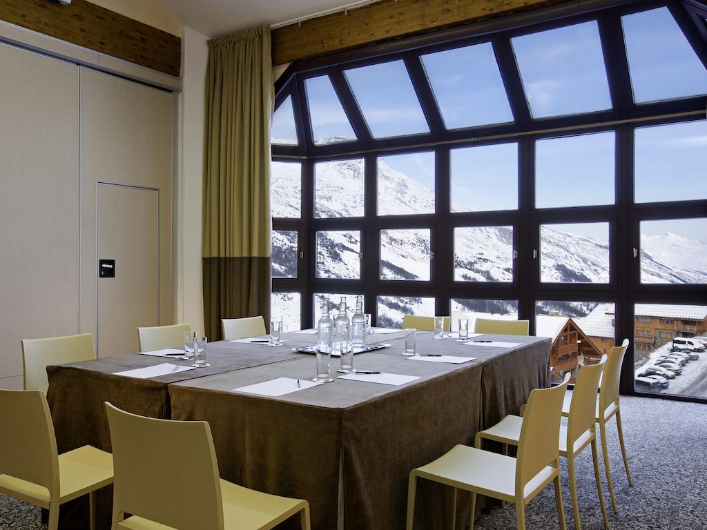 Hotel Les Bruyeres Les Menuires Esterno foto